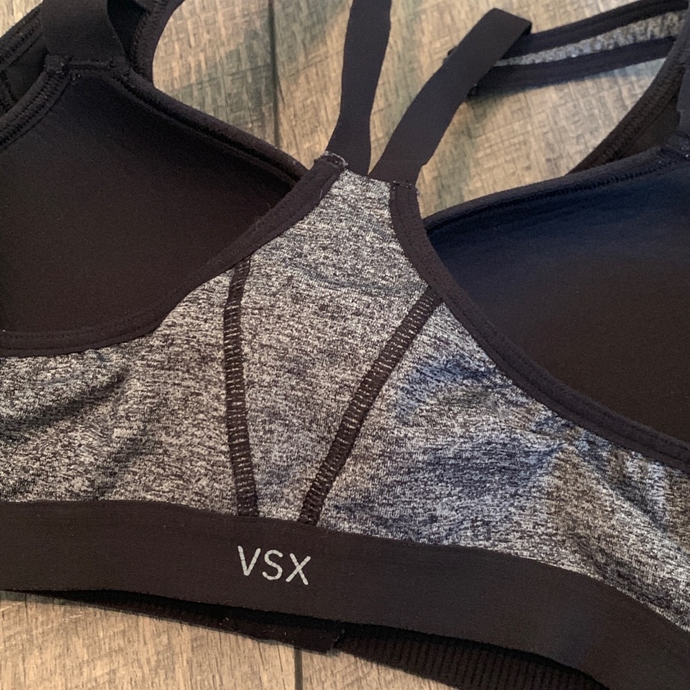 Victoria’s Secret Sports Bra - Picture 4 of 4